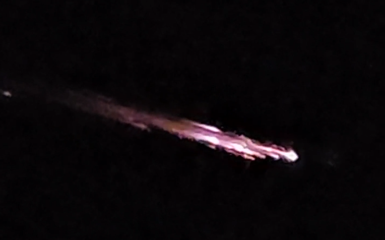 Reentrada de Foguete da SpaceX: Um Deslumbrante Show no Céu Brasileiro!